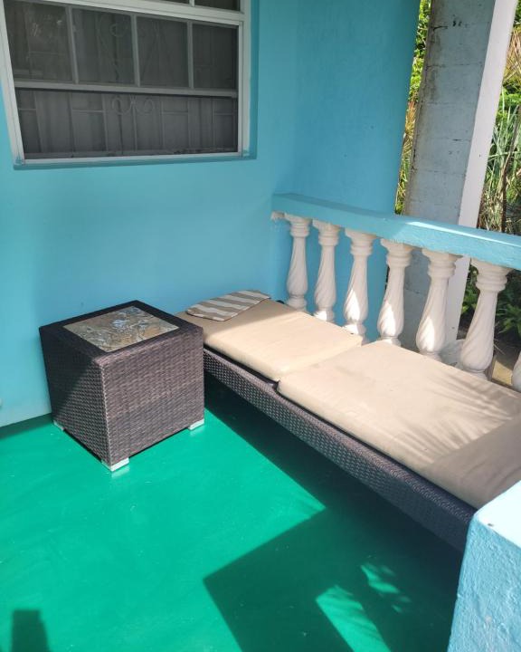 The Garden Apartment | 1 bedroom West Coast Apartment