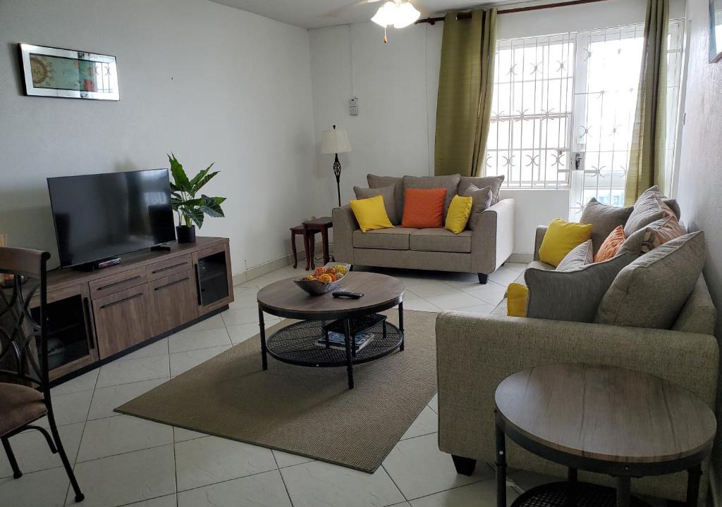Hastings Apartment | 1B Hastings Towers