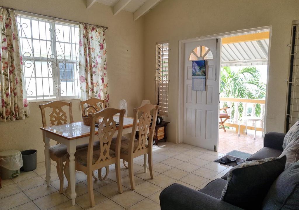 Enterprise Apartment | 3 Palms by Coastal View7
