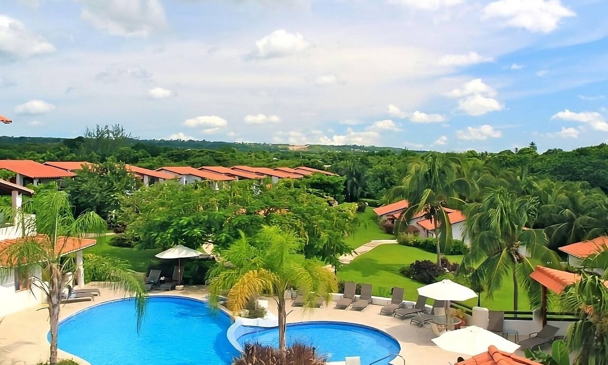 Retreat Hotel | 3 Units | Explore Beaches & Bays | Pool, Spa and Beach Shuttle