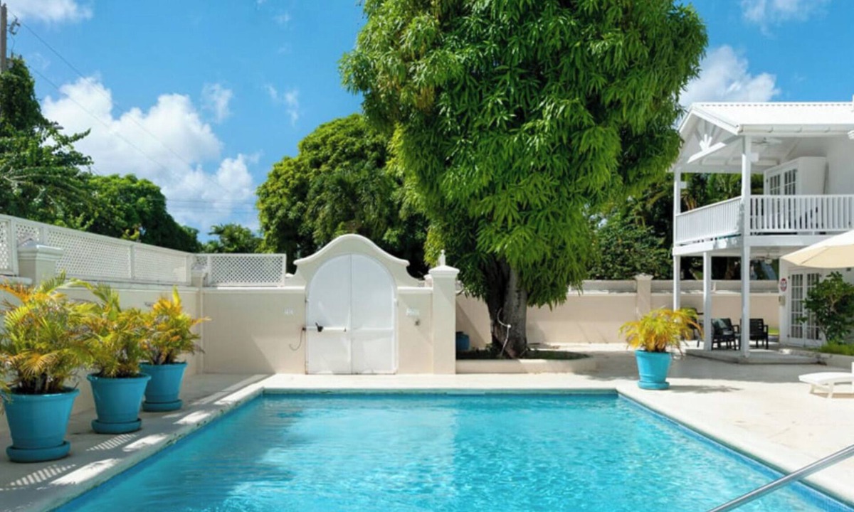 Porters Apartment | 3BR Holetown Near to Beach, Mango Court - by ZenBreak