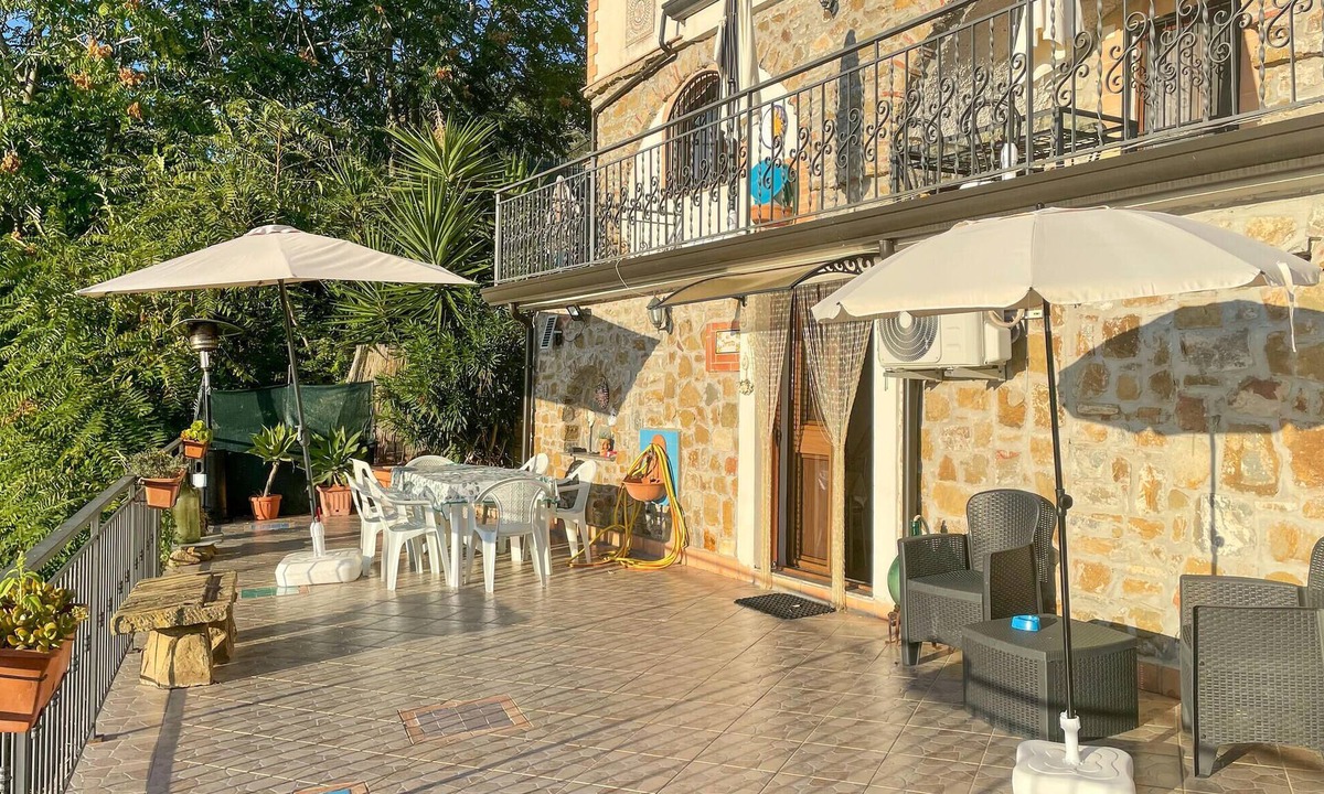 Pollica Apartment | Awesome apartment in Pollica with house sea view