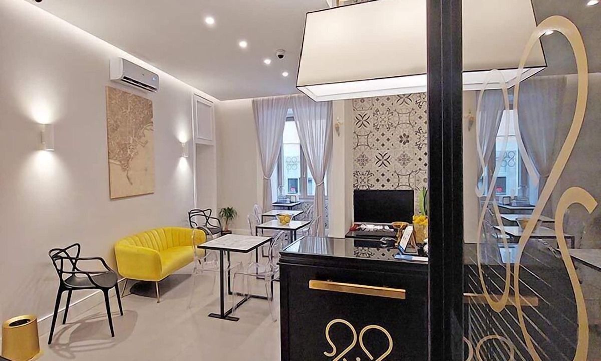 Quartieri Spagnoli Bed & Breakfast | B&B L'Infinito 88 Charmant Rooms - Room 4 - King Superior