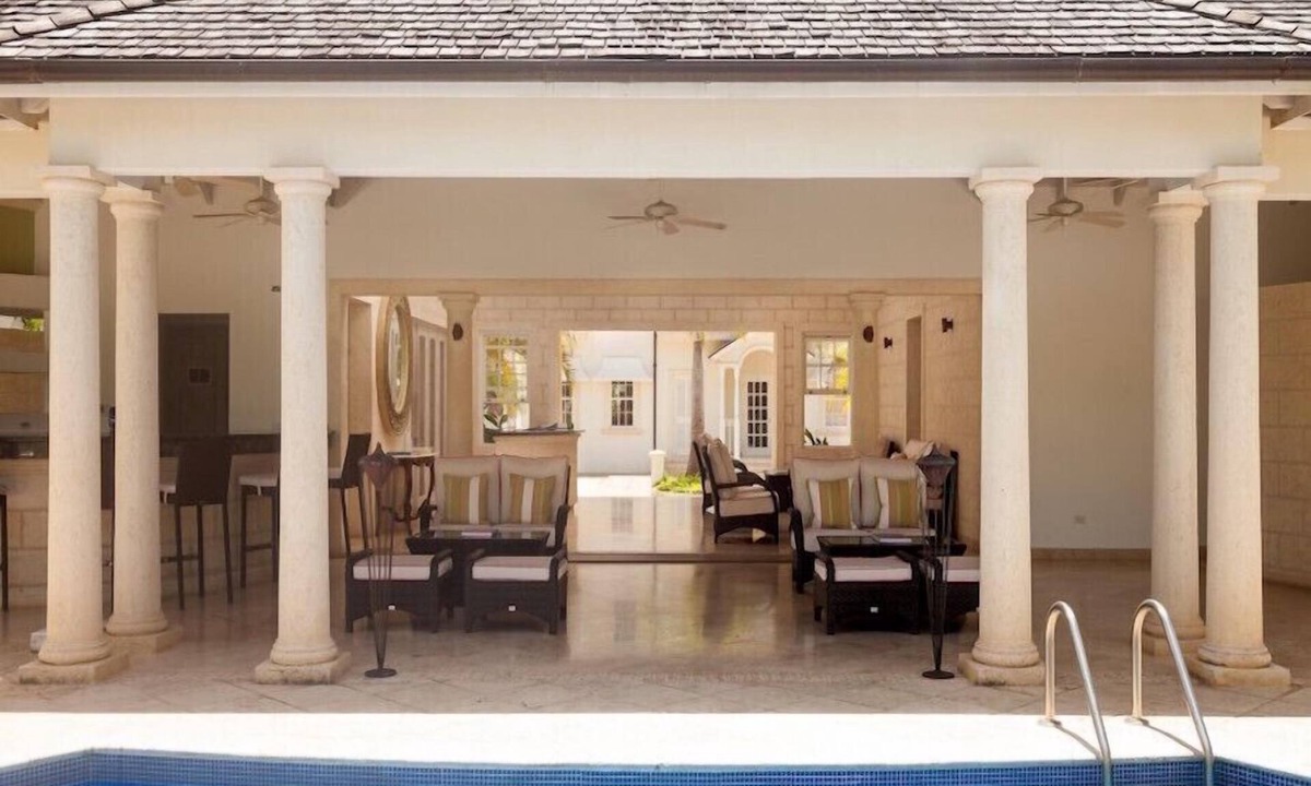 Mount Brevitor Condo | Battaleys Mews 22 – Colonial Elegance Near Mullins Beach, Barbados