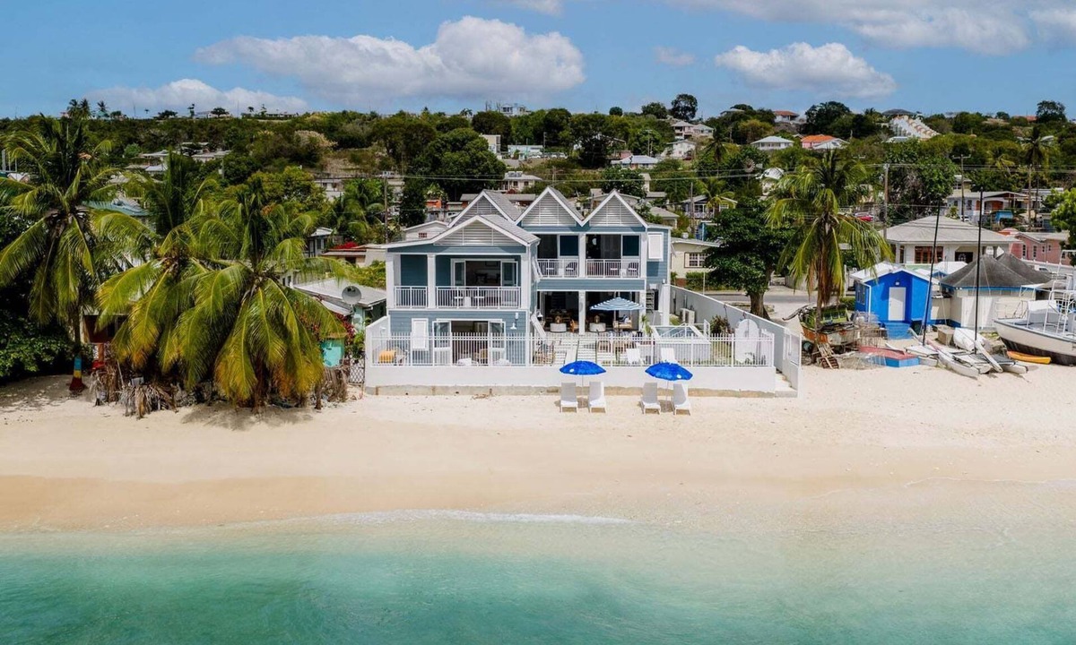 Fitts Village Villa | Beachfront Villa with Plunge Pool - Sea Breeze House (4 bed)