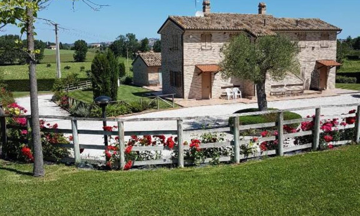 Recanati House | Beautiful farmhouse just a few minutes from the sea.