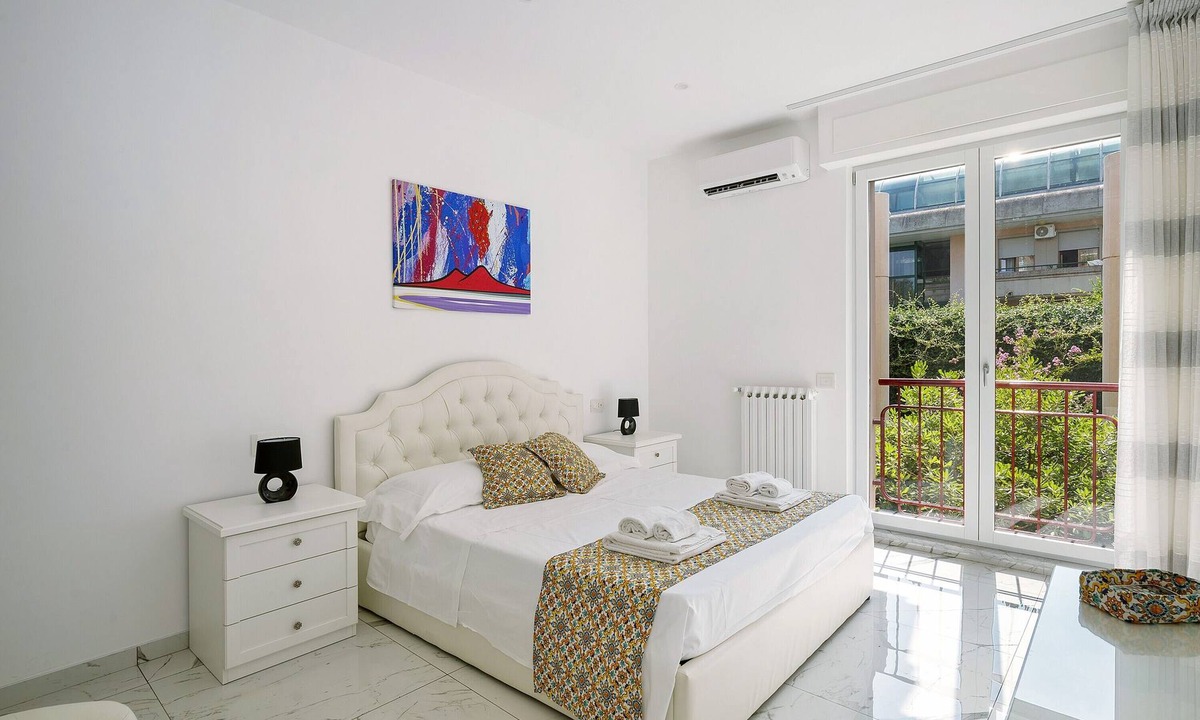 Piano di Sorrento Bed & Breakfast | Bed and Breakfast 'Suite Quadrupla Deluxe Superior' with Private Terrace, Wi-Fi and Air Conditioning