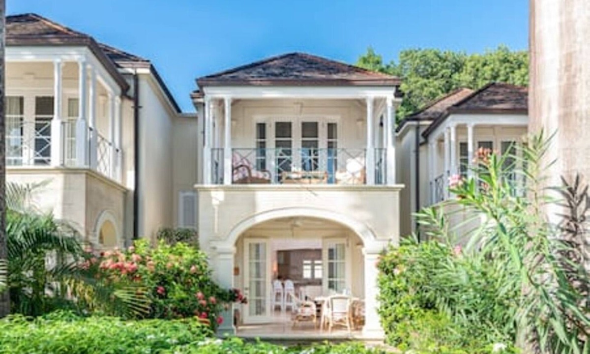 Schooner Bay House | Boana at Schooner Bay by Young Estates