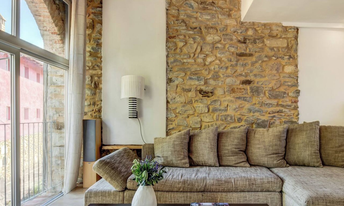 Cortemilia Apartment | Casa Crema: 200 m2, high ceilings, large pool, billiards/pool/game/laundry room.