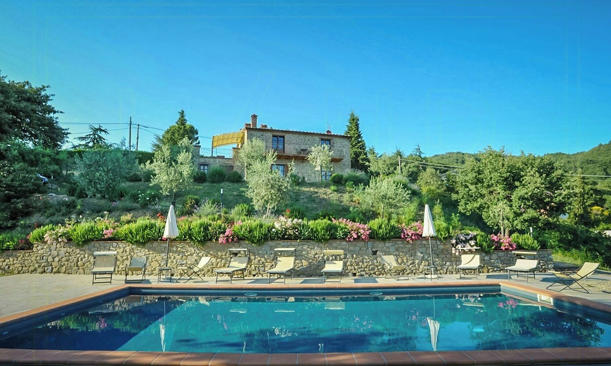 Lisciano Niccone Apartment | Charming apartment in stonehouse by Lake Trasimeno