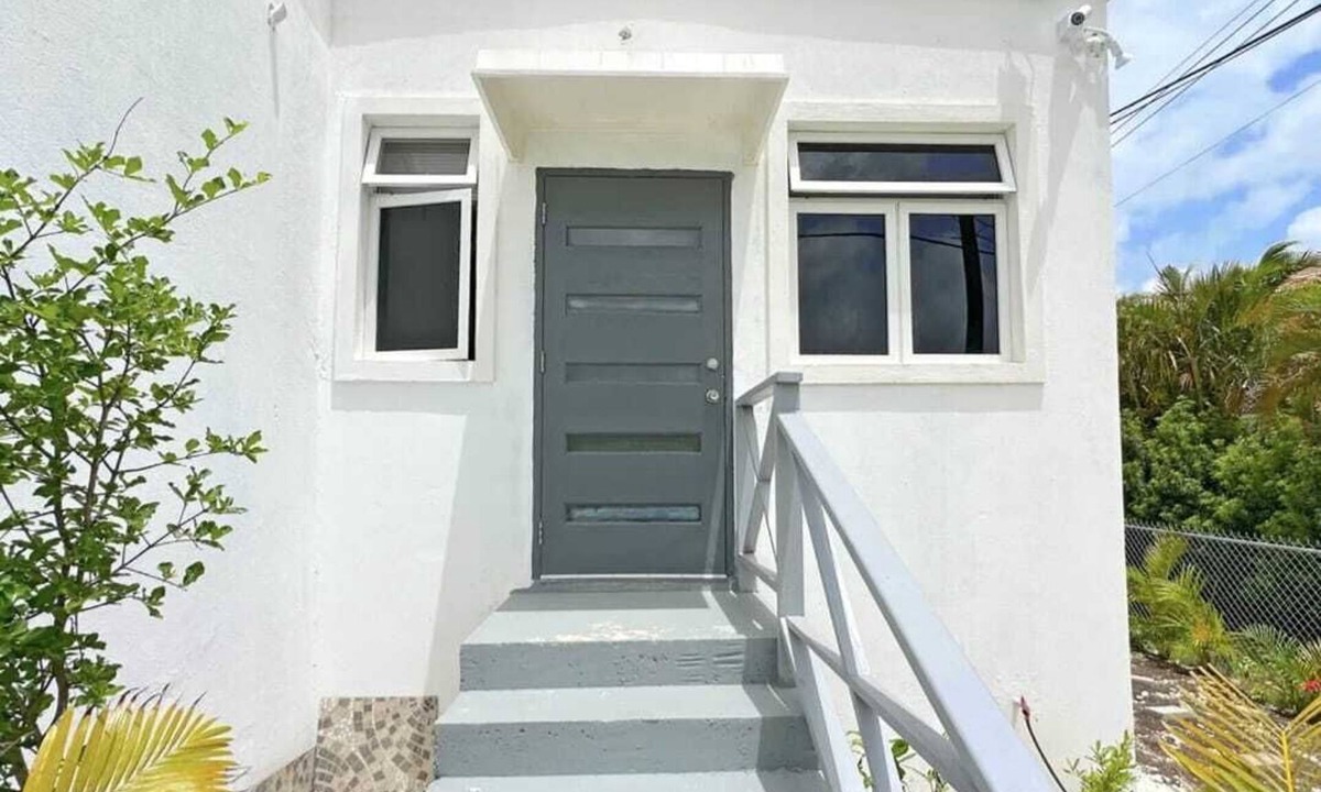 West Coast Apartment | Charming apartment in St. George Barbados, rolling hills landscape n cool breeze
