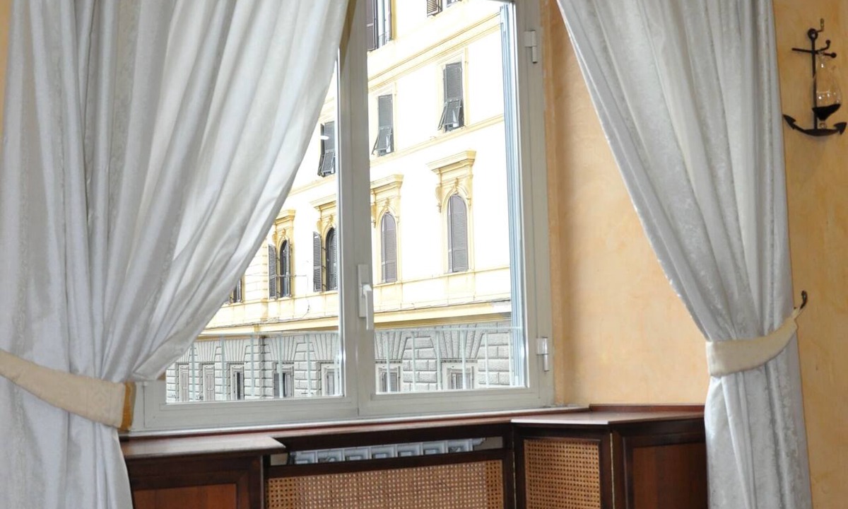 Esquilino Apartment | Charming Roma Apartment with 3 Bedrooms