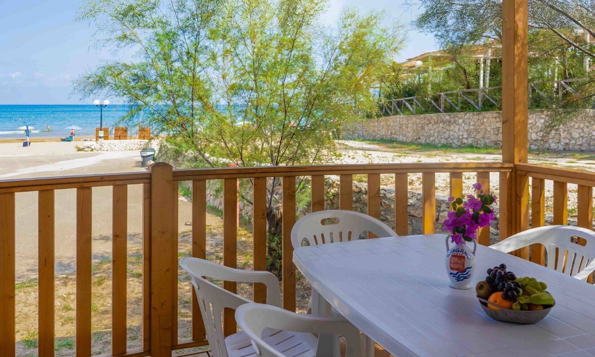 Peschici Apartment | Cosy apartment for 6 people with A/C, TV and terrace