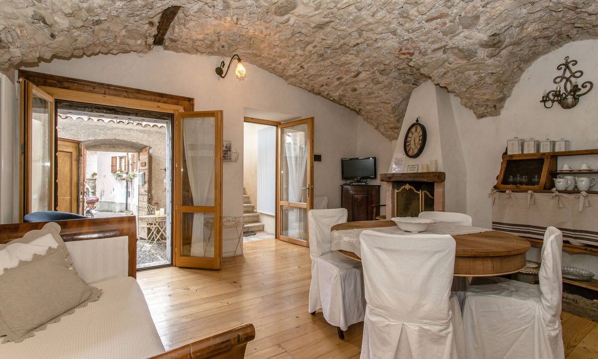 Roe House | Detached house, charming, romantic and quiet a few steps from Salo '