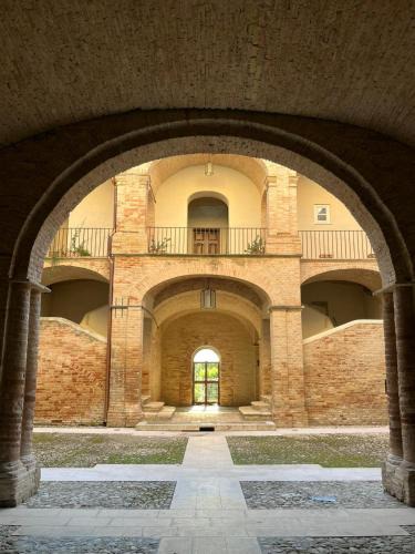 Serracapriola House | Dimora Palazzo De Luca - Intra Alborgodiffuso - Loft di Charme del 700 con Vasca doppia e Camino