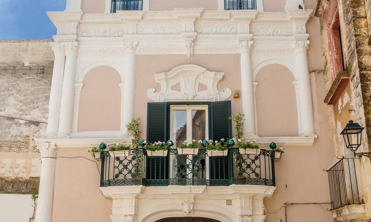 Grottaglie Apartment | Entire apartment in historic building with fine furnishings and every comfort