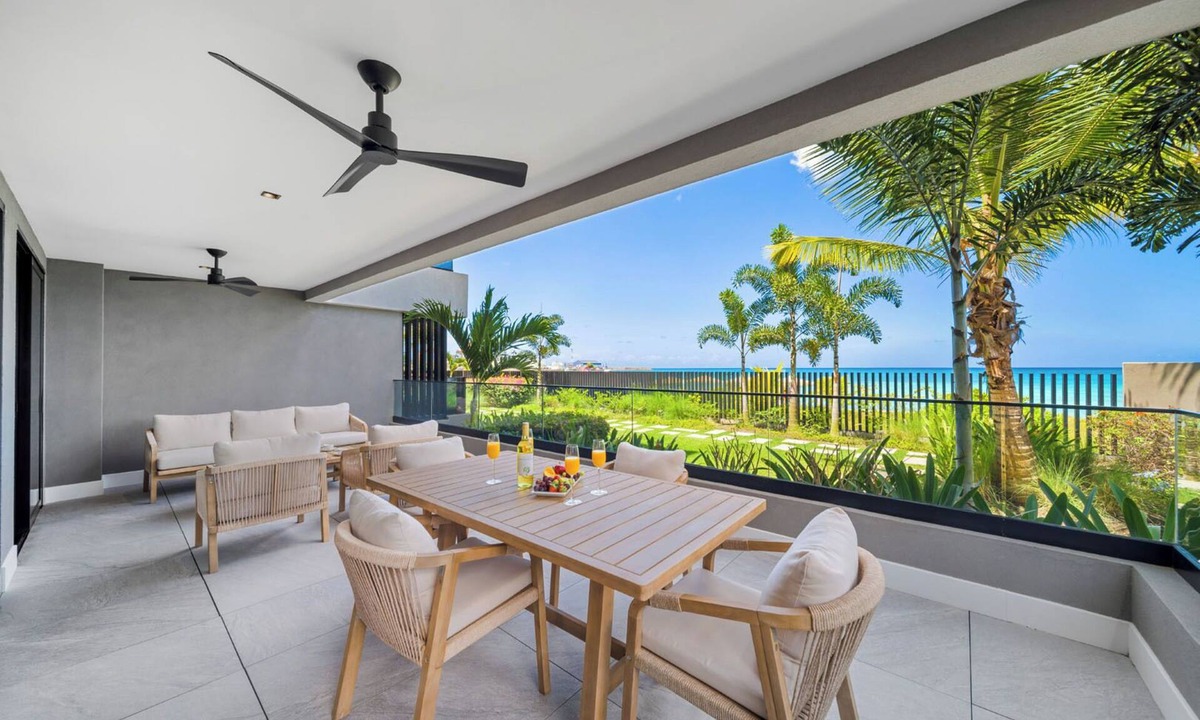 Brighton Condo | Exceptional Beachfront Condo - Allure 105