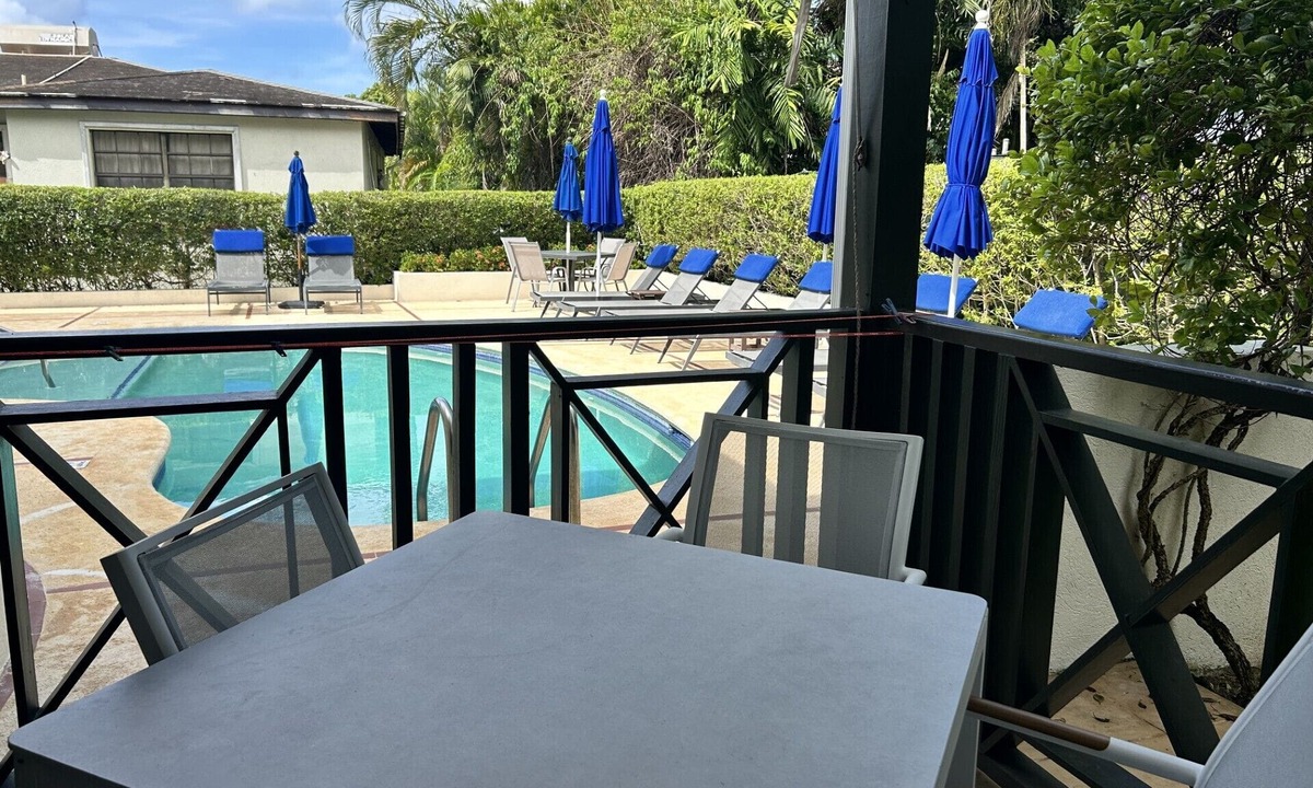 Holetown Apartment | Fantastic location in Holetown, gorgeous 1 bed apartment, close to all amenities