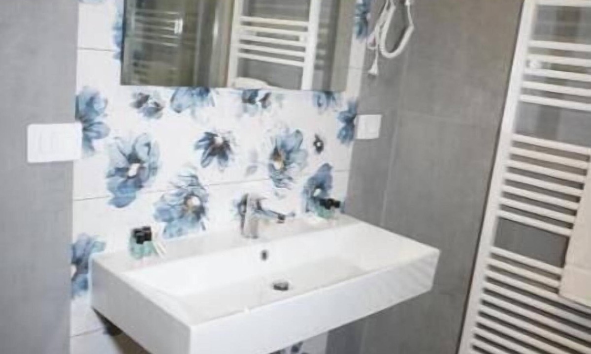 San Nicola La Strada Apartment | Farina Rooms & Apartments - Relaxation and Comfort with City View