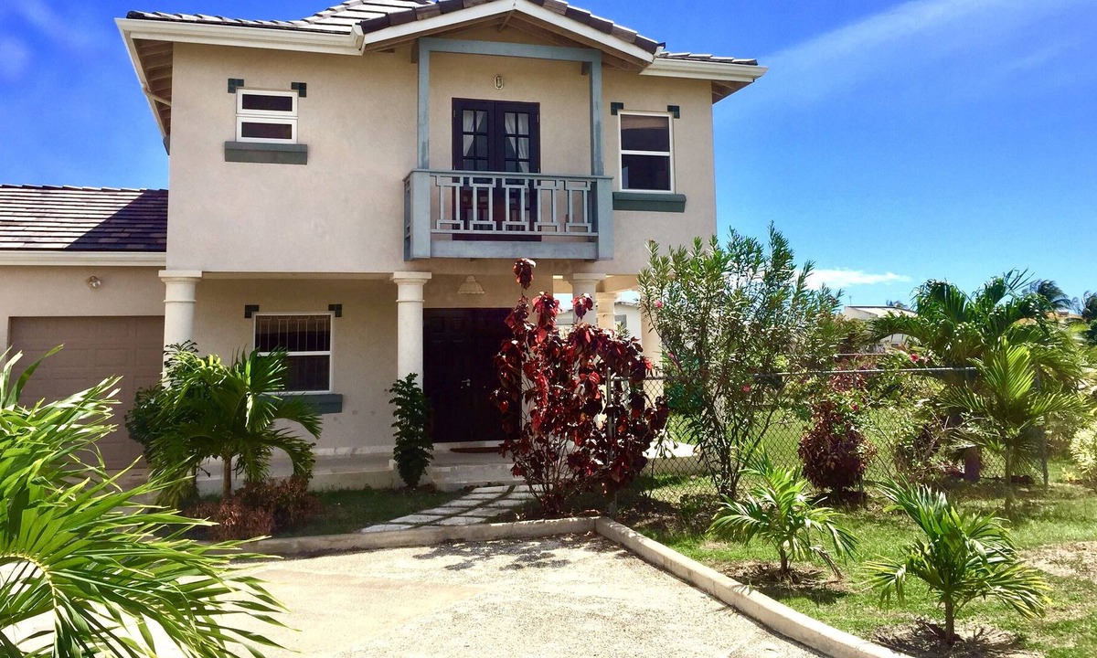 Atlantic Shores Villa | Freight Bay Luxury Villas. Surf Spot.