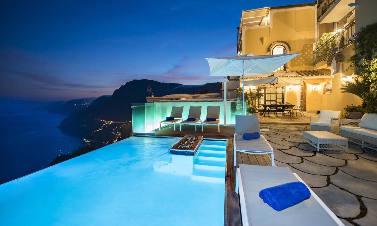 Nocelle Villa | Homerez - Big villa for 10 ppl. with swimming-pool at Positano