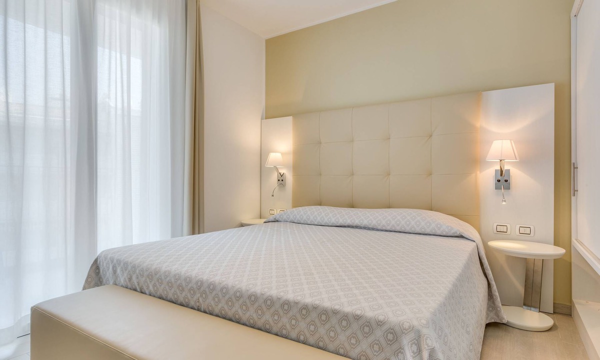 Porto Santa Margherita Hotel | Hotel Ambassador