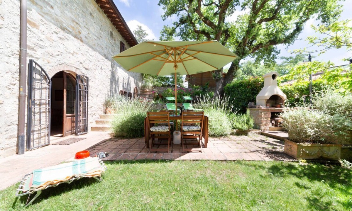 Castellina in Chianti Cottage | La Misura, cottage with garden and swimming pool on the hills of Chianti