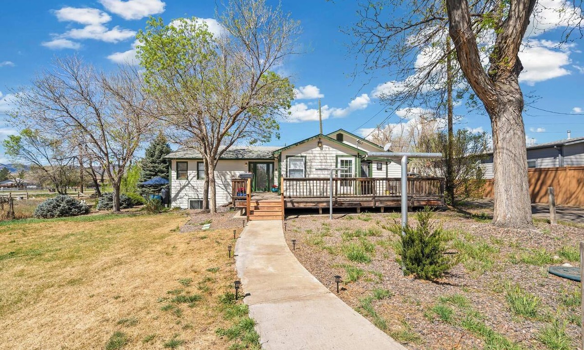 Arvada Condo | Light-Filled Lower Level with Private Entry on 2 Acres, Close to Shops