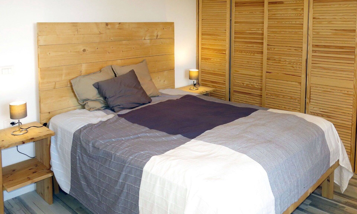 Cologna Spiaggia Villa | Lovely apartment in villa with hot tub, A/C, pool, WIFI, TV, patio, pets allowed and panoramic v.