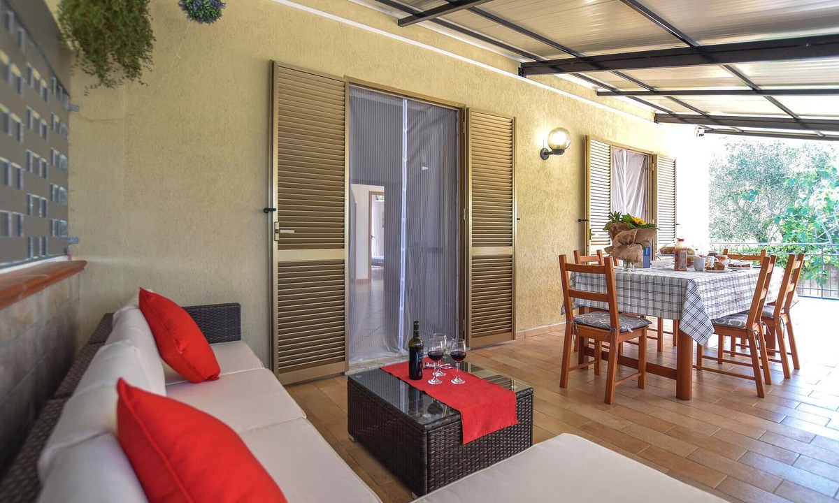 Perdifumo Apartment | Lovely apartment in Perdifumo with house sea view
