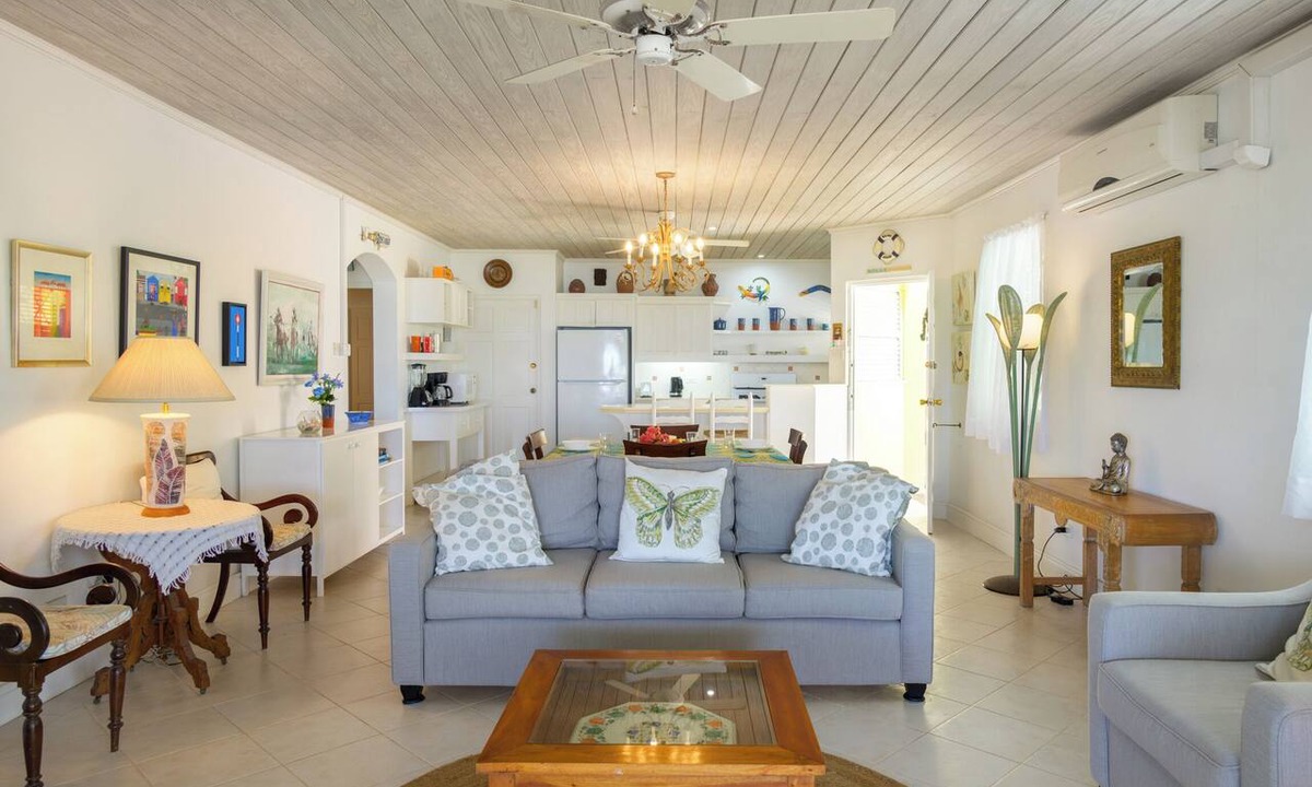 Saint Matthias Apartment | Lower Beachgate - On the Beach.