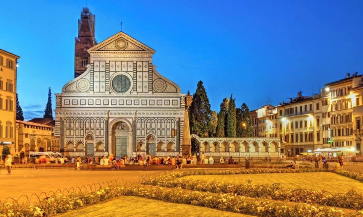 Santa Maria Novella Apartment | Luxurious Apartment in the Heart of Historic Florence