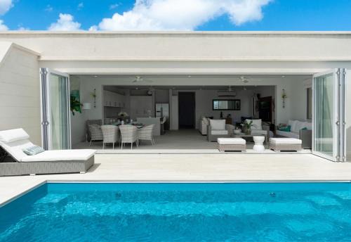 Mount Standfast Villa | Luxury 3-bedroom villa with sea view on West Coast