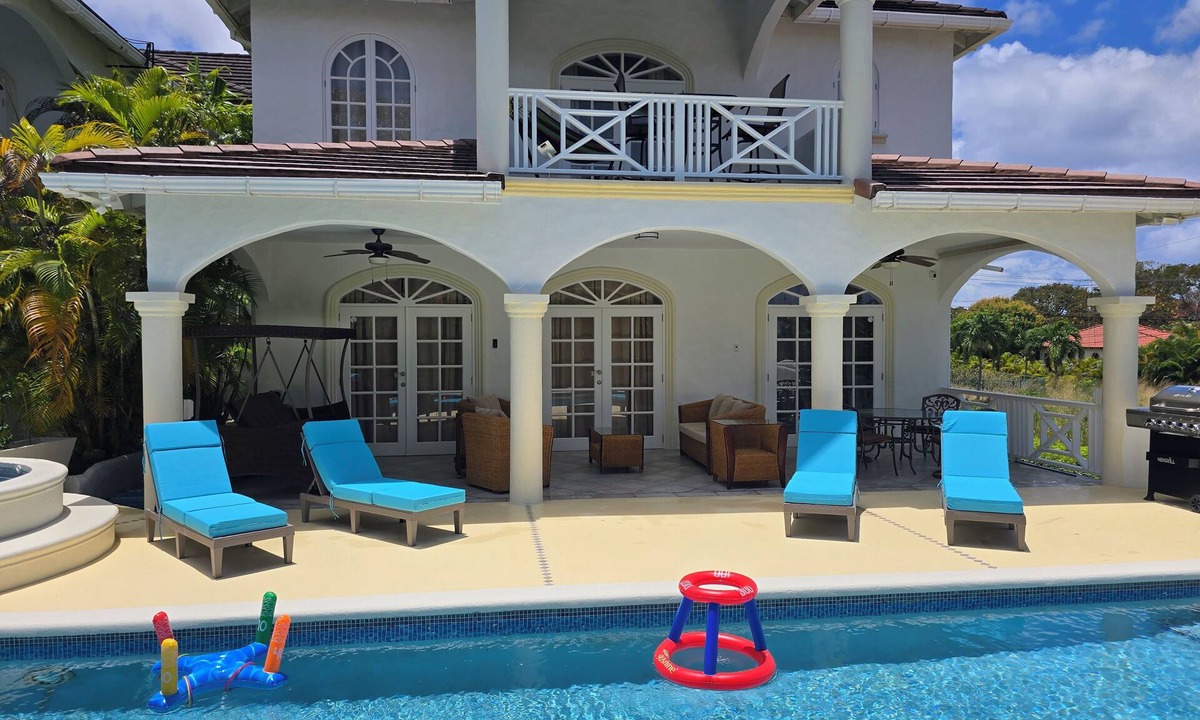 Holder's Hill House | Luxury 5BR/5BTH Villa - Pool. Near Sandy Lane Golf Course and Paynes Bay Beach