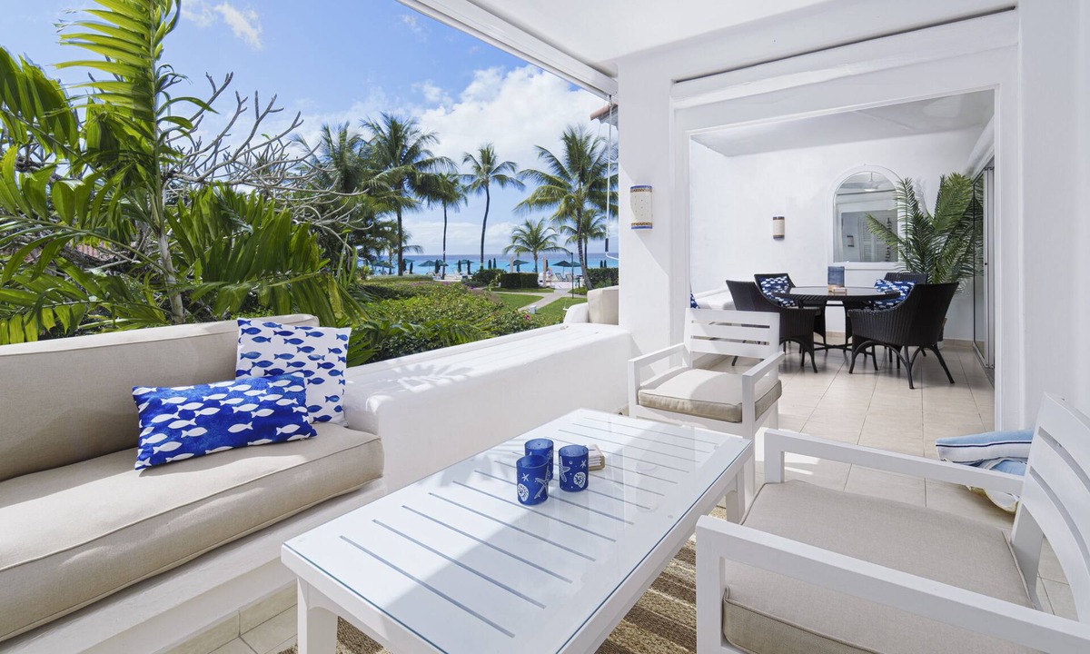 Porters Apartment | Luxury Beach Front Villa – Ocean Views & Direct Beach Access Just Moments Away