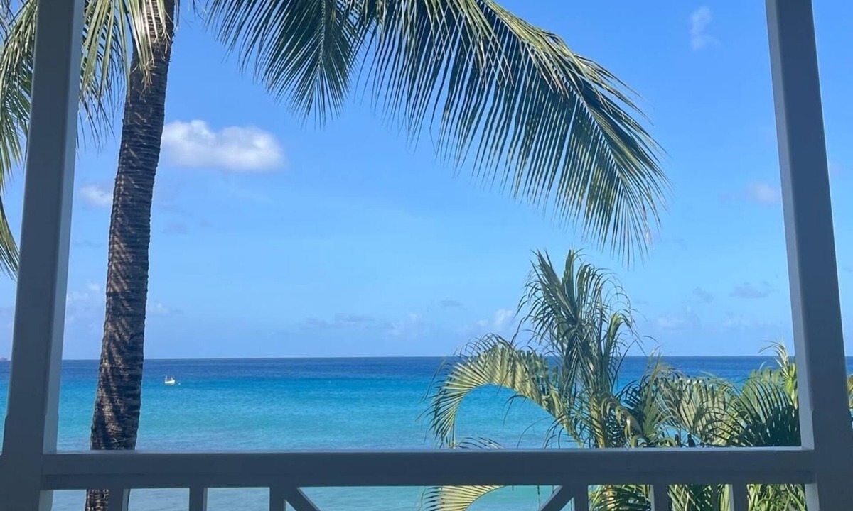 Prospect Villa | Luxury beachfront Villa with Chef, and staff