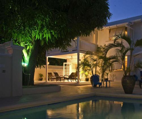 Porters House | Mango Court 1 - by ZenBreak