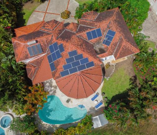 Holder's Hill Villa | Marzalea