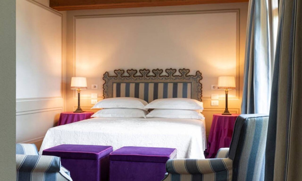 San Donato in Collina Villa | My Exclusive Italy - Exclusive Suite with view in a Luxury Wine Estate
