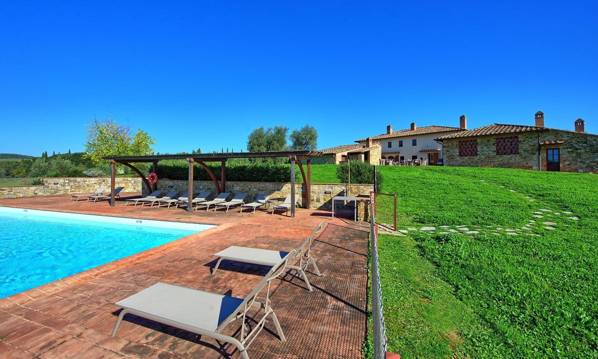 Castelnuovo Berardenga Apartment | Nice apartment for 2 people with pool, A/C, TV and panoramic view, close to Siena