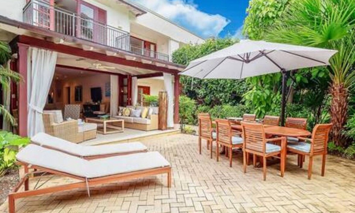 Gibbes Villa | No. 10 at Claridges by Young Estates