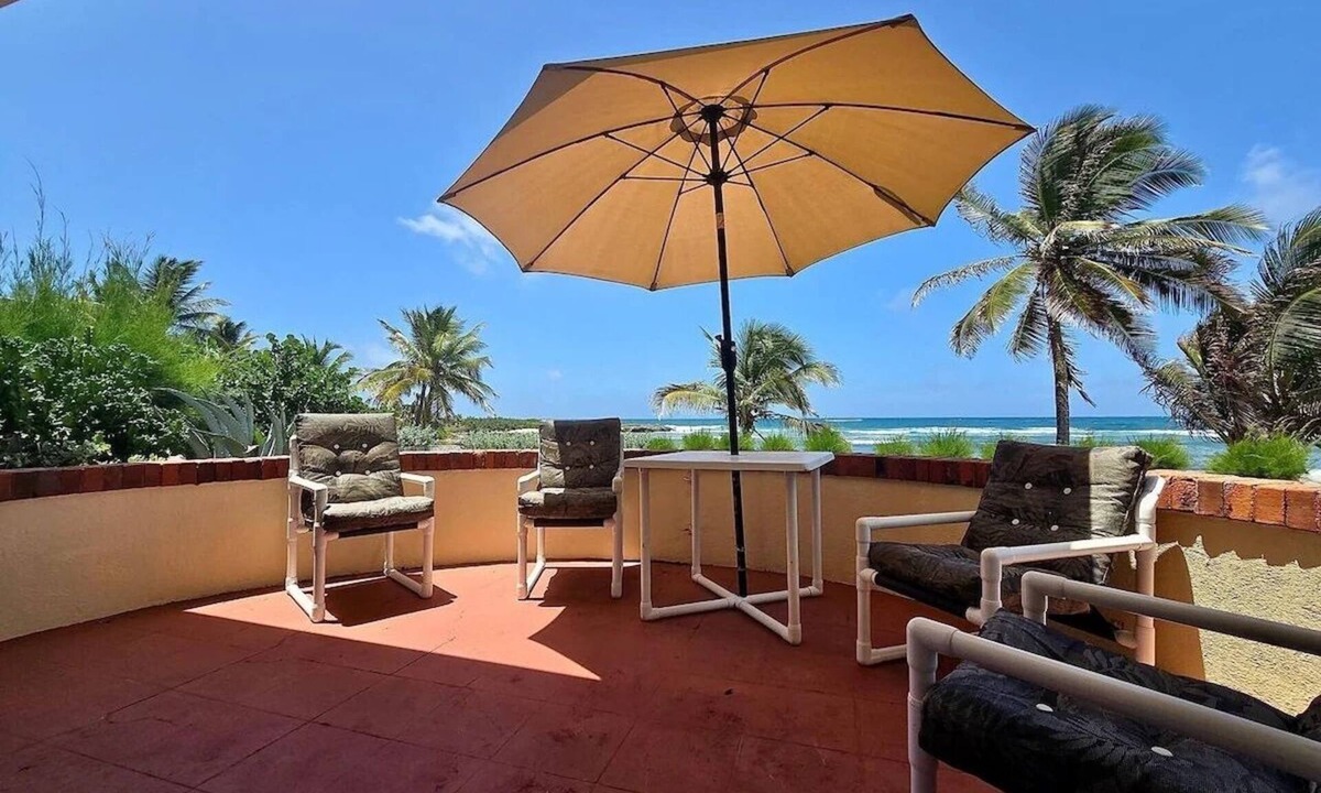 Inch Marlowe Villa | Oceanfront retreat in with AC and pool