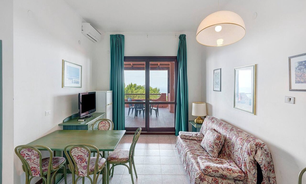 Palinuro Apartment | P.R. Club - Four-Room Velia 44 with Sea View, Private Terrace and Air Conditioning