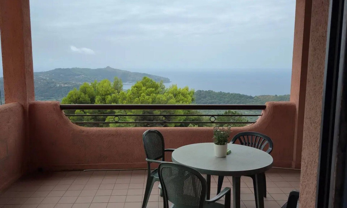 Palinuro Apartment | P.R. Club - Three-Room Apartment Enea 12 with Sea View, Private Terrace and Air Conditioning