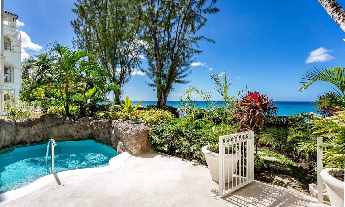 Old Trees Bay Apartment | Please Inquire Before Booking – Luxury Villa