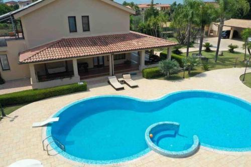 Borgetto Villa | Private oasis villa