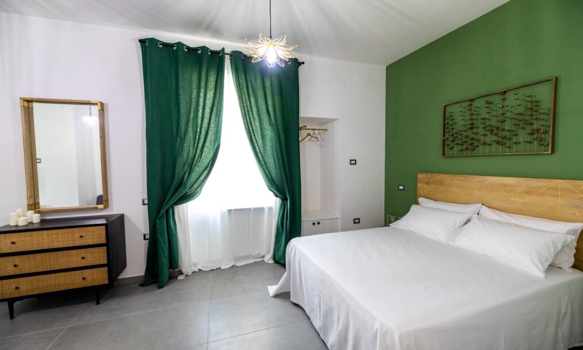 Dragonea Apartment | Queen Room with Garden View, Shared Terrace, Wi-Fi and Air Conditioning