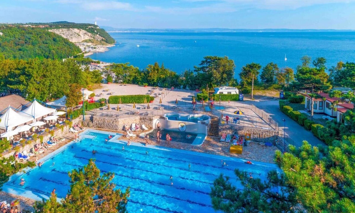 Sistiana Apartment | Residence Mare Azzurro Apartment Pineta for 6 persons