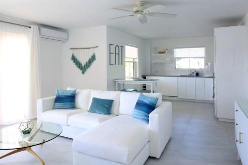 Weston Apartment | Sea Glass Villa - Spacious 1 Bed, 2 Bath on West Coast