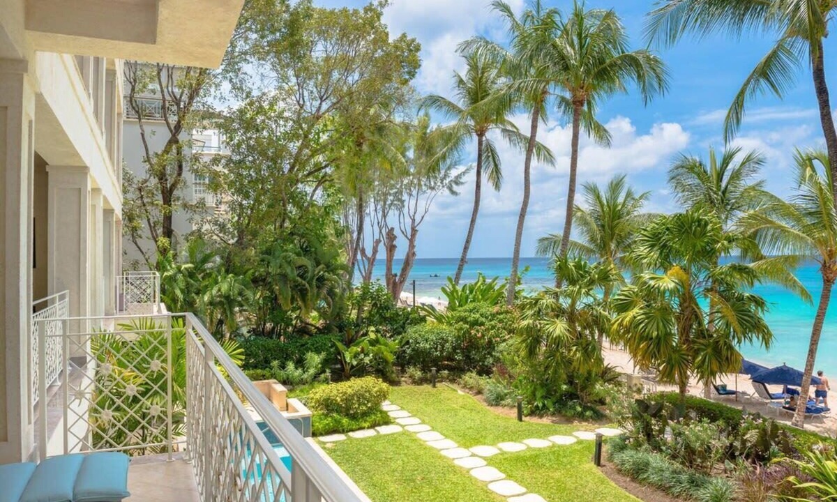 Old Trees Bay Apartment | Smugglers Cove No. 3 | Elegant Beachfront Living on Paynes Bay, Barbados